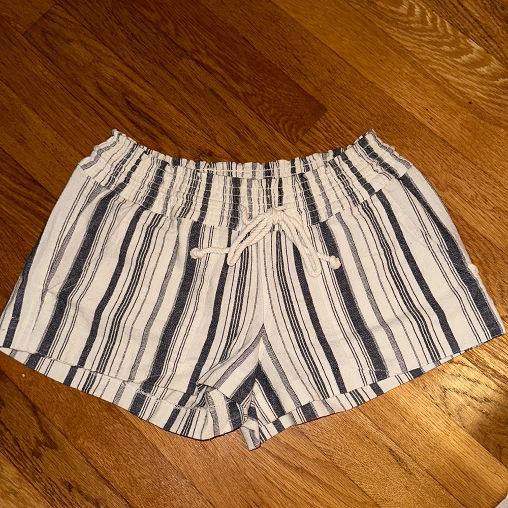 Roxy striped shorts- cream & blue